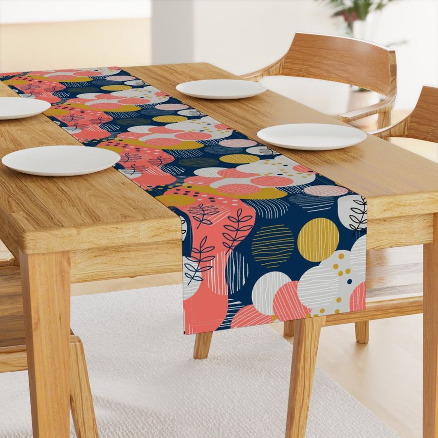 HOME_GOOD_TABLE_RUNNER