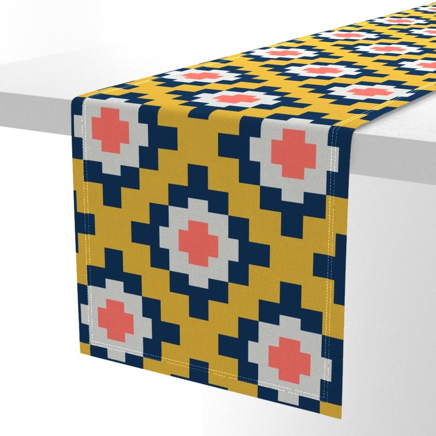 HOME_GOOD_TABLE_RUNNER