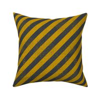 Diagonal Spatter Stripe Wizard Gold