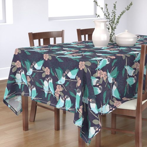 HOME_GOOD_RECTANGULAR_TABLE_CLOTH