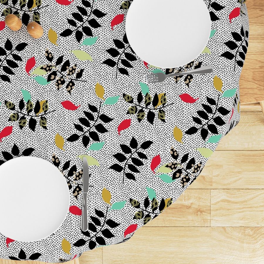 HOME_GOOD_ROUND_TABLE_CLOTH