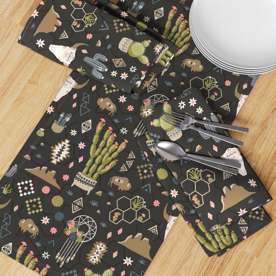 HOME_GOOD_TABLE_RUNNER