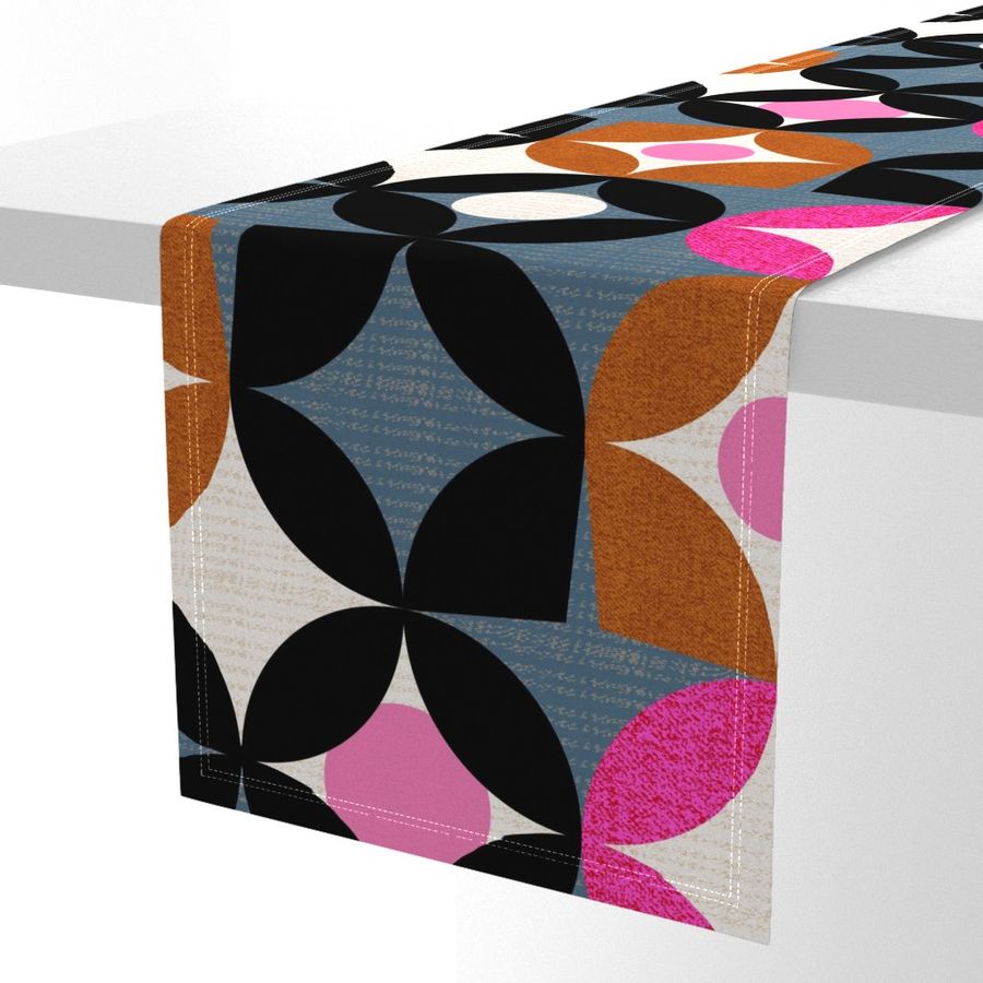 HOME_GOOD_TABLE_RUNNER