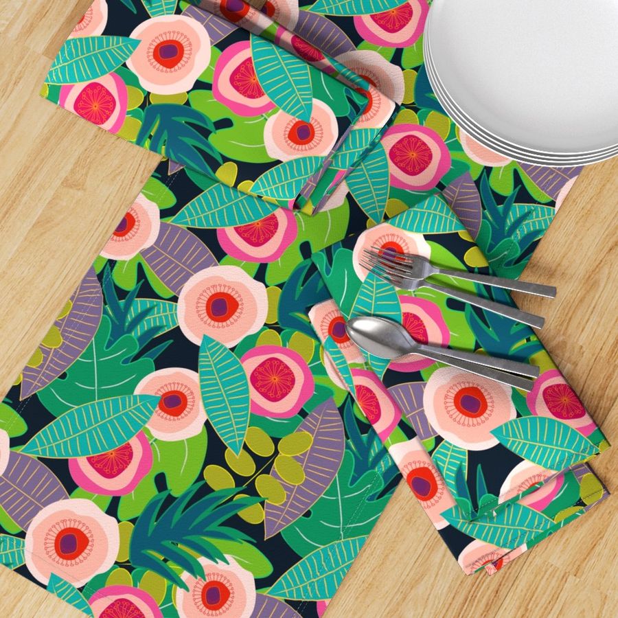 HOME_GOOD_TABLE_RUNNER