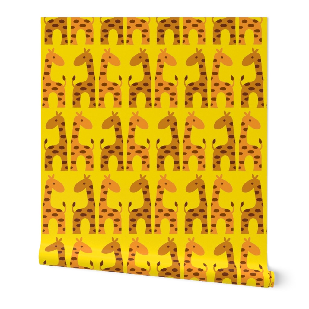 Giraffenatural on yellow