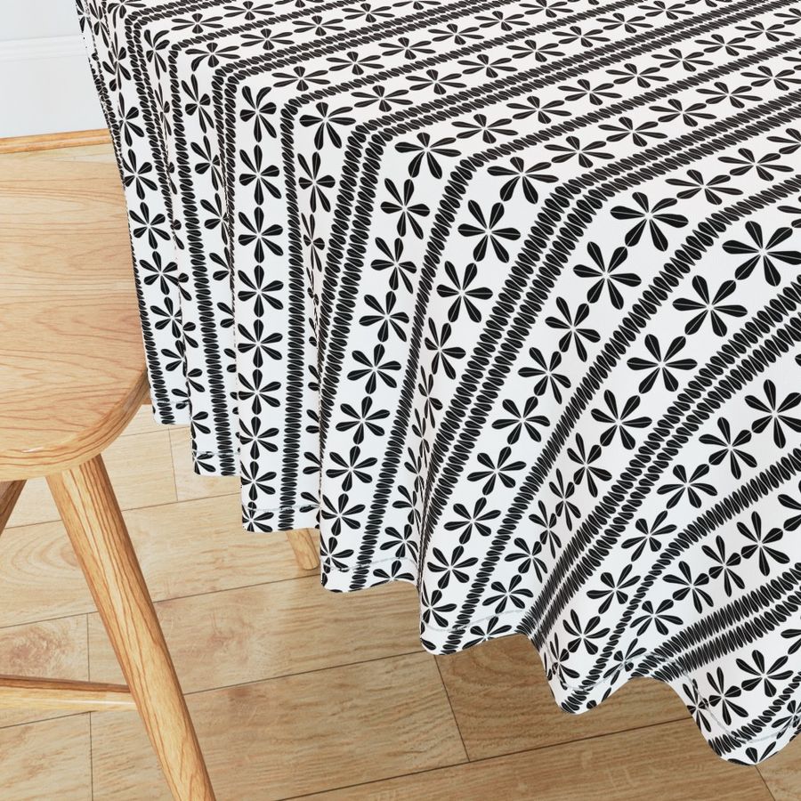 HOME_GOOD_ROUND_TABLE_CLOTH