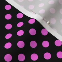 Max quilt B dot black pink 1x1