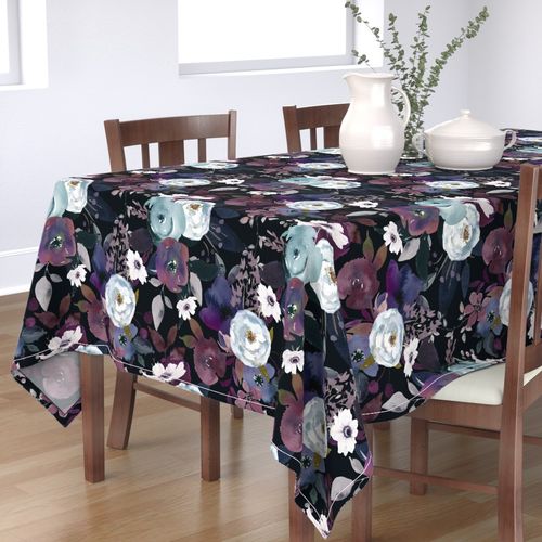 HOME_GOOD_RECTANGULAR_TABLE_CLOTH