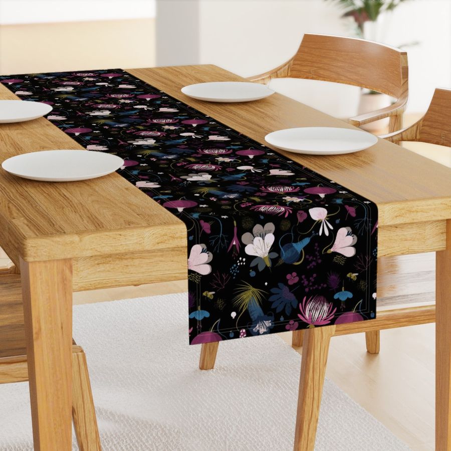 HOME_GOOD_TABLE_RUNNER