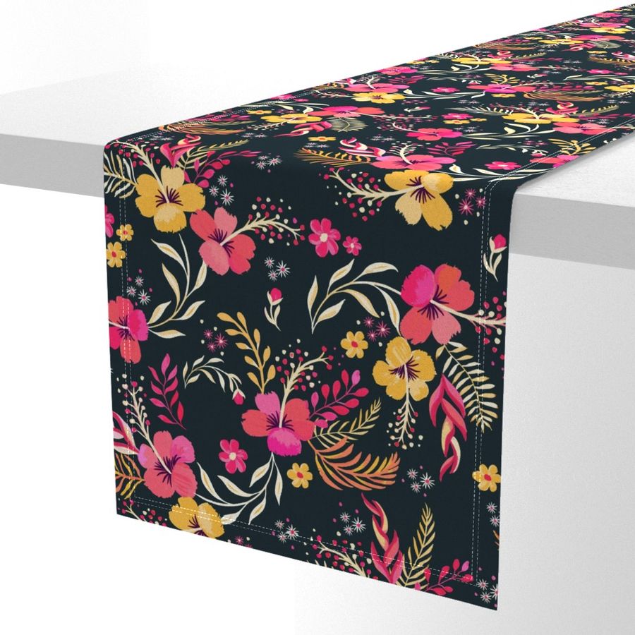 HOME_GOOD_TABLE_RUNNER