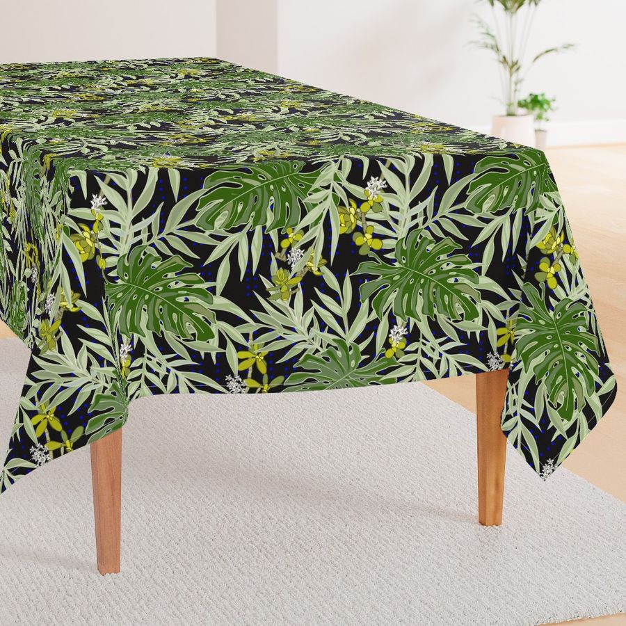 HOME_GOOD_RECTANGULAR_TABLE_CLOTH