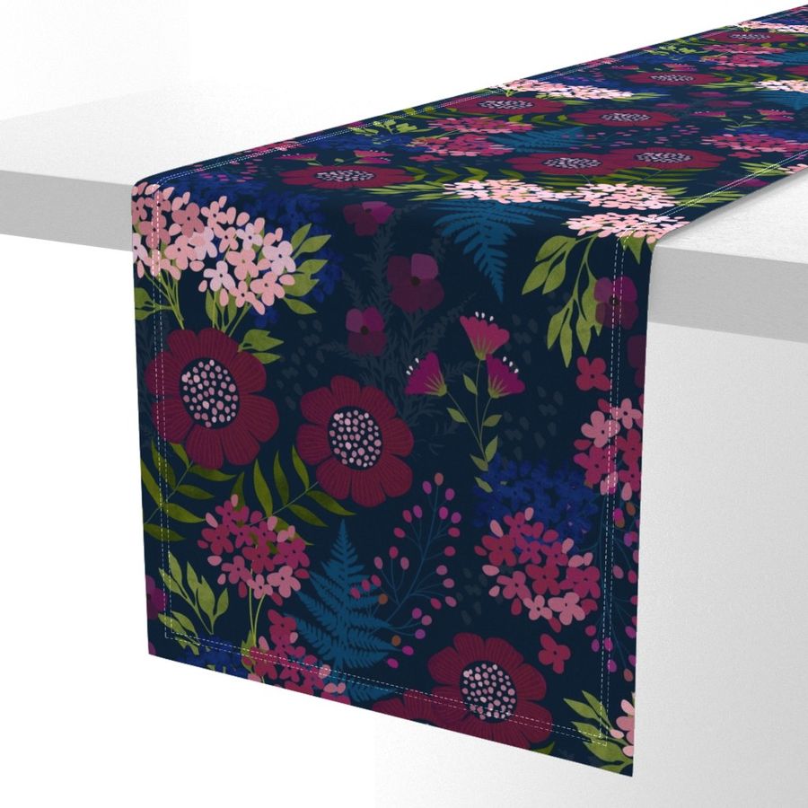 HOME_GOOD_TABLE_RUNNER