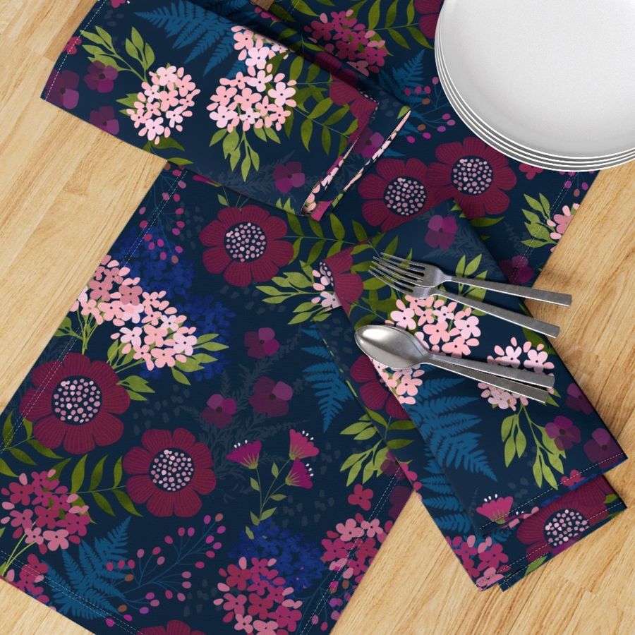 HOME_GOOD_TABLE_RUNNER