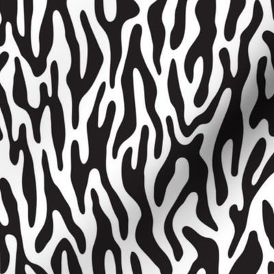 Retro Swilry Pattern Black and White 8-01