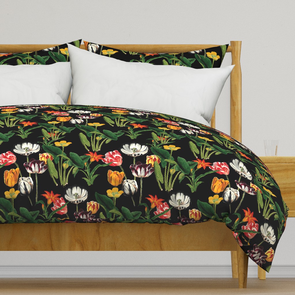 Botanical Vintage Moody Tulip Black