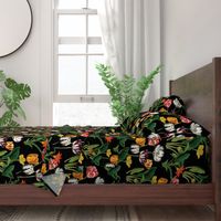 Botanical Vintage Moody Tulip Black