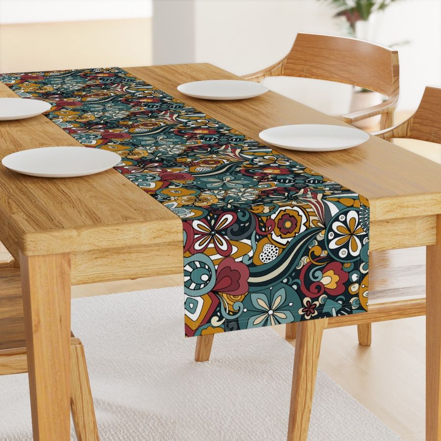 HOME_GOOD_TABLE_RUNNER