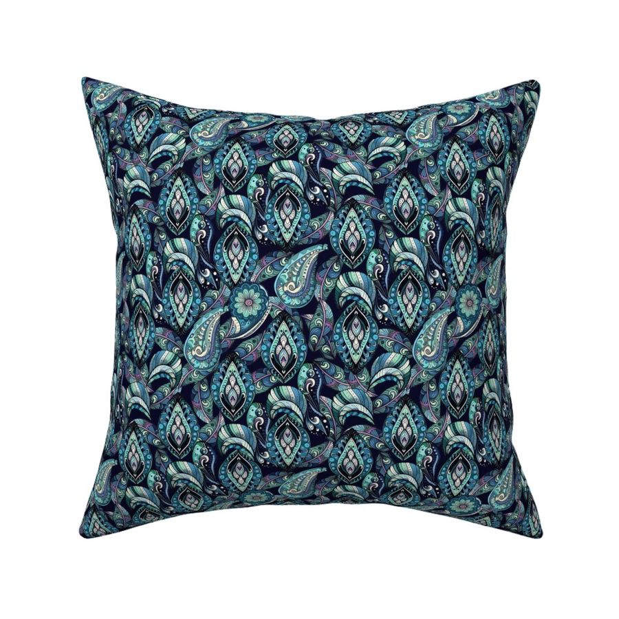 HOME_GOOD_SQUARE_THROW_PILLOW