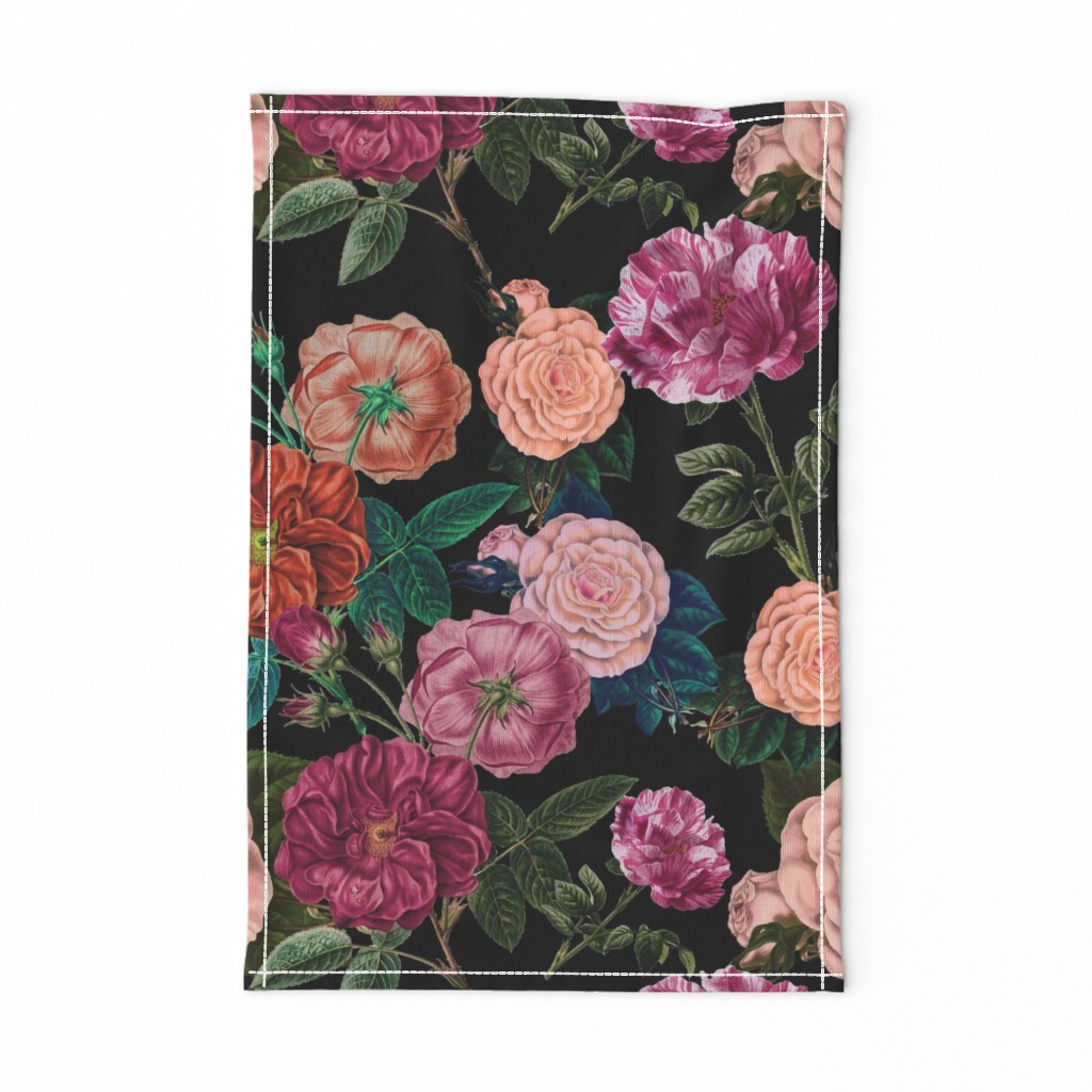 Vintage Moody Floral Roses Black 