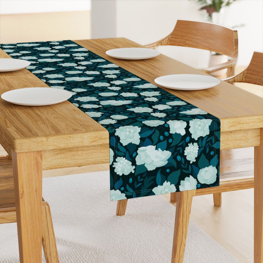 HOME_GOOD_TABLE_RUNNER