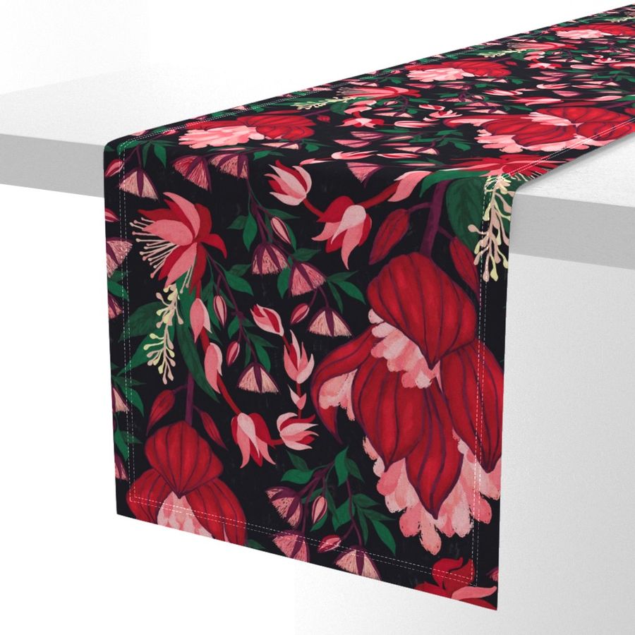 HOME_GOOD_TABLE_RUNNER