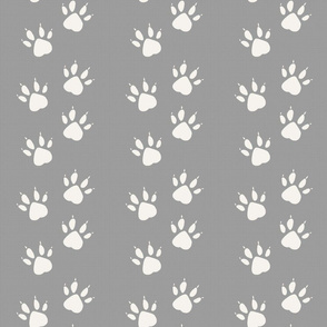 Fox Prints Dark Grey// Pebble Grove