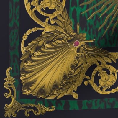 Baroque Medallion Gold and Green