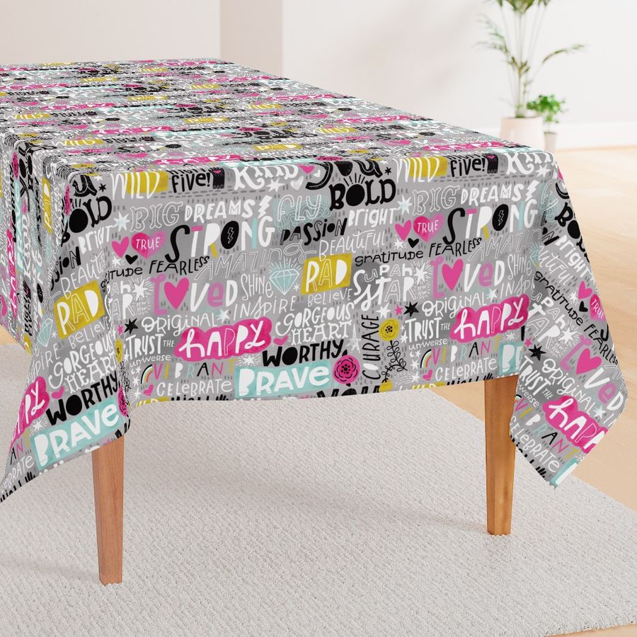 HOME_GOOD_RECTANGULAR_TABLE_CLOTH