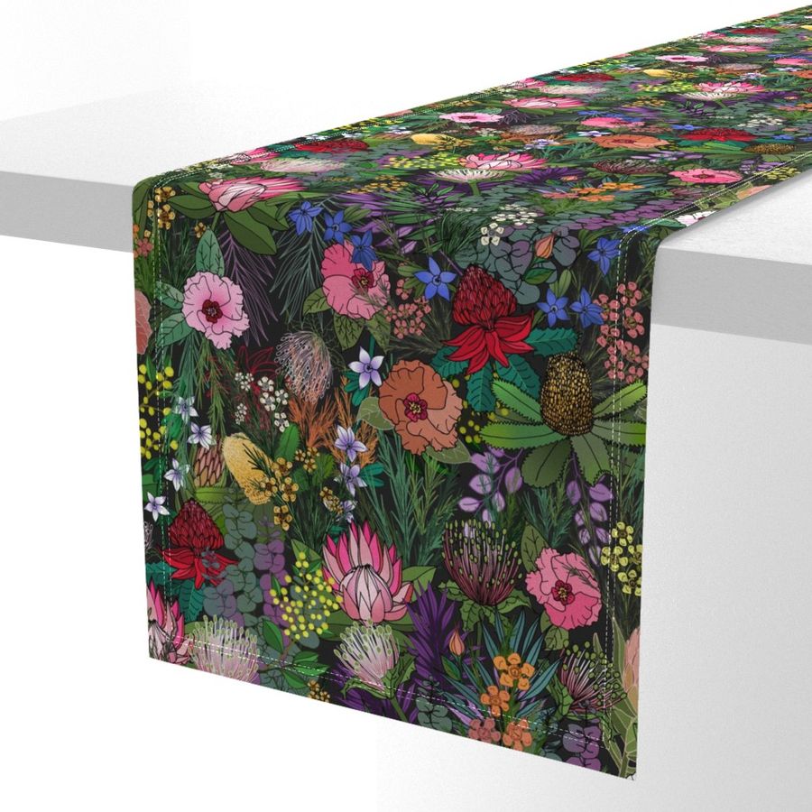 HOME_GOOD_TABLE_RUNNER