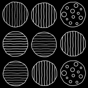 Organic Circles - White_on_Black