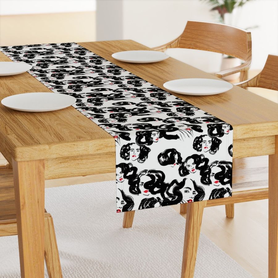 HOME_GOOD_TABLE_RUNNER