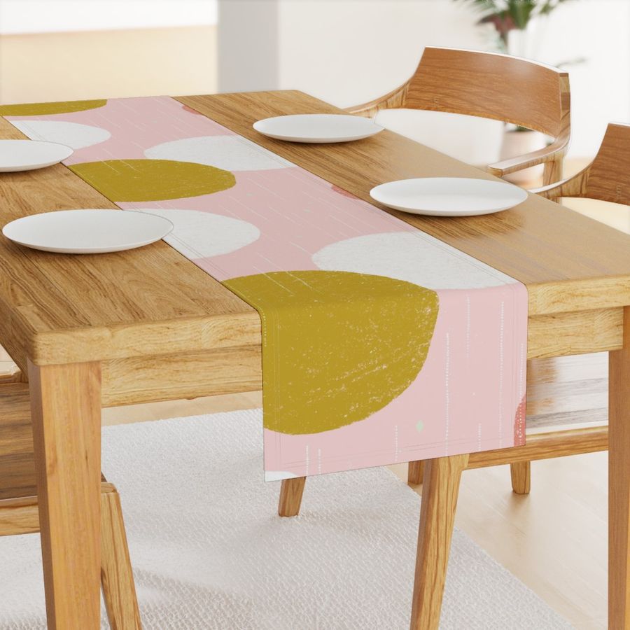 HOME_GOOD_TABLE_RUNNER