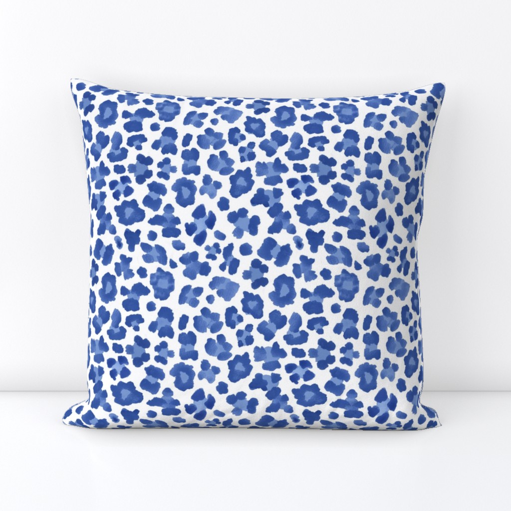 8" Blue on White Leopard Print