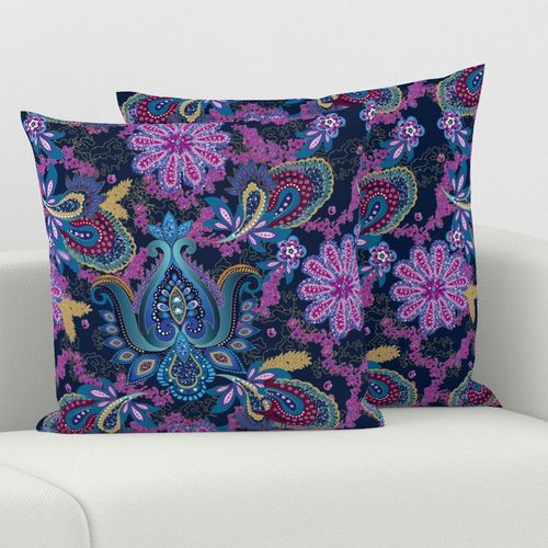 HOME_GOOD_SQUARE_THROW_PILLOW