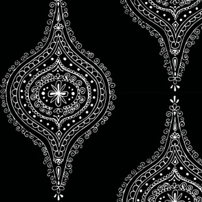 Moroccan White on Black