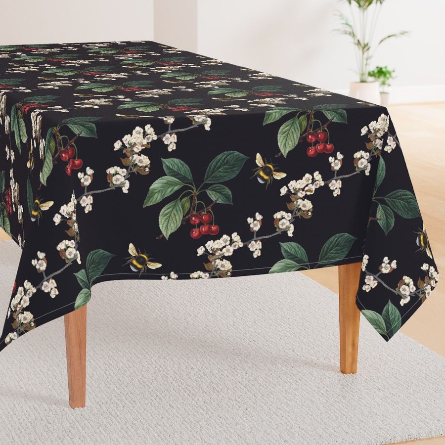 HOME_GOOD_RECTANGULAR_TABLE_CLOTH