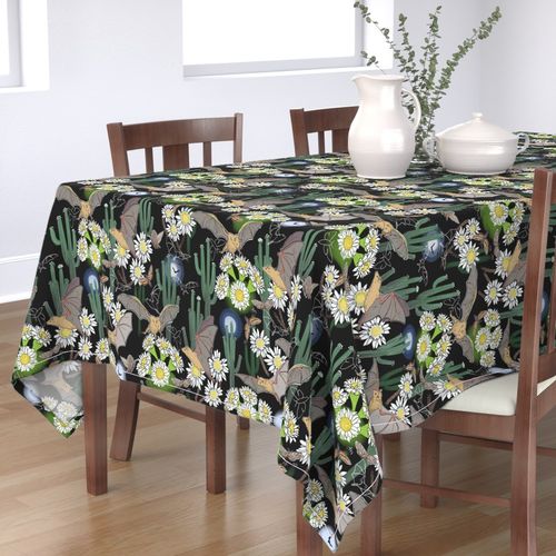 HOME_GOOD_RECTANGULAR_TABLE_CLOTH