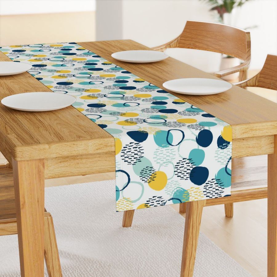 HOME_GOOD_TABLE_RUNNER