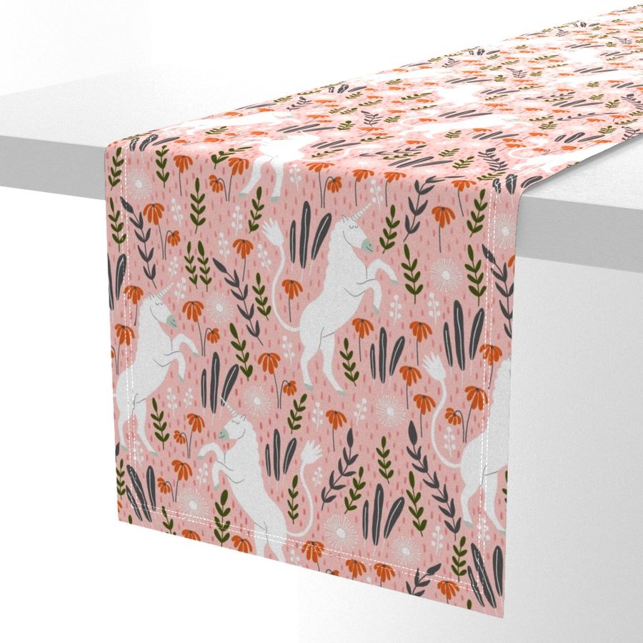 HOME_GOOD_TABLE_RUNNER