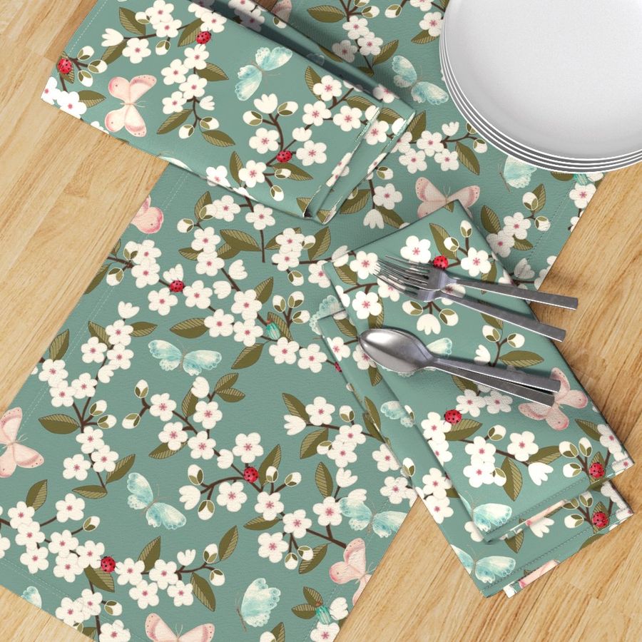 HOME_GOOD_TABLE_RUNNER