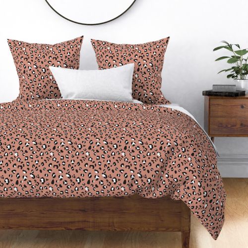 leopard print - dawn pink black white