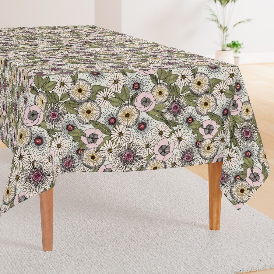 HOME_GOOD_RECTANGULAR_TABLE_CLOTH