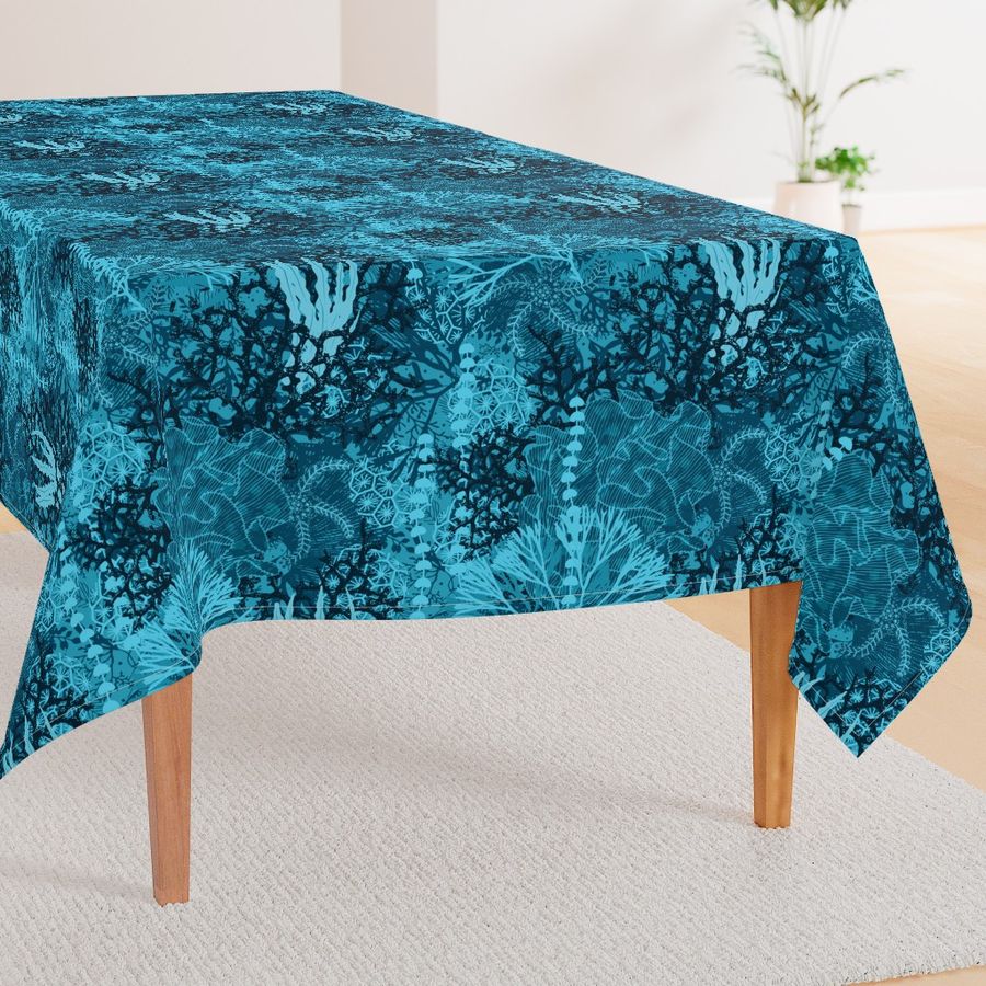 HOME_GOOD_RECTANGULAR_TABLE_CLOTH