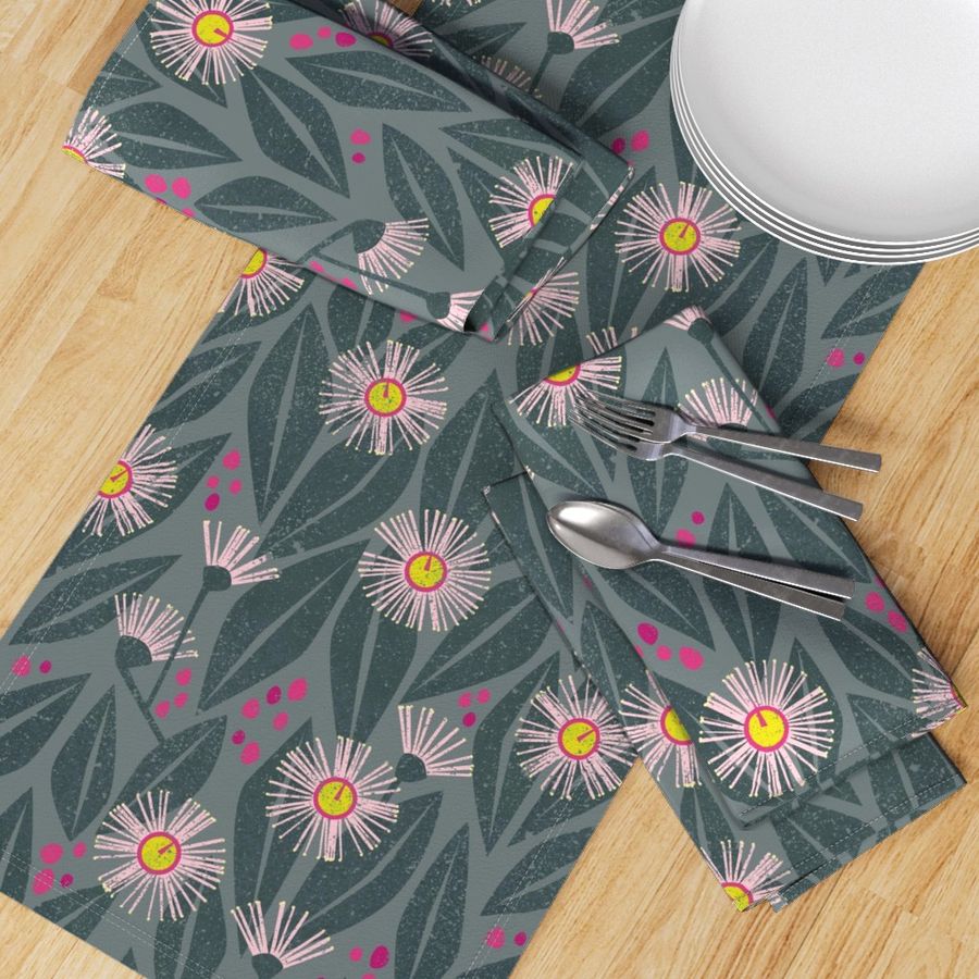 HOME_GOOD_TABLE_RUNNER