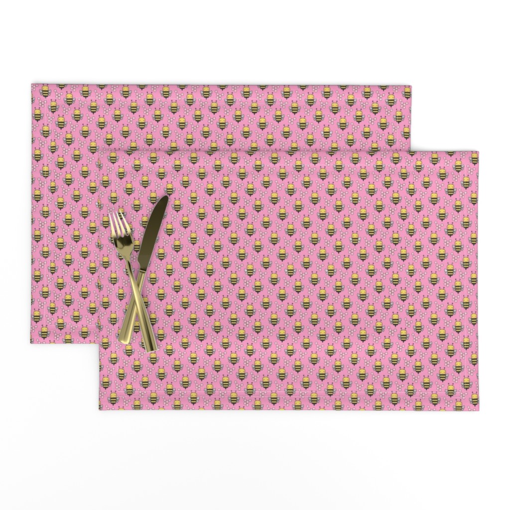 Bees Honeycomb Black&White on Pink O,75 inch