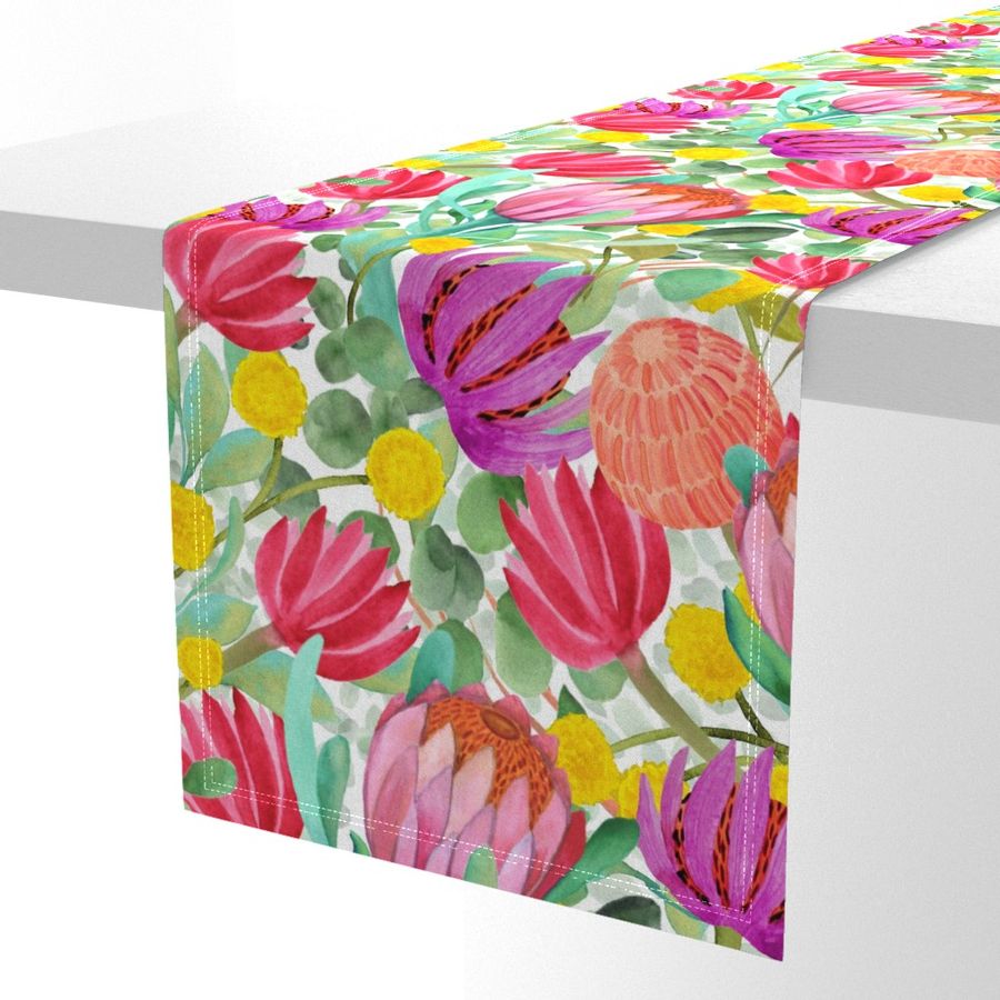 HOME_GOOD_TABLE_RUNNER