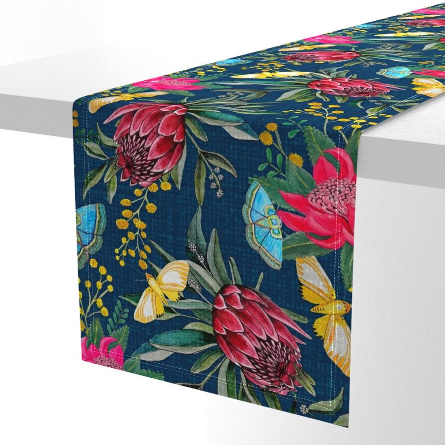 HOME_GOOD_TABLE_RUNNER