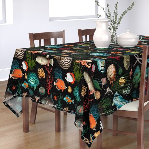 HOME_GOOD_RECTANGULAR_TABLE_CLOTH