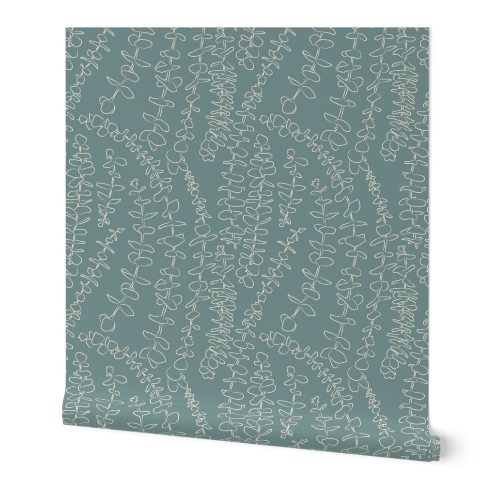 Round Eucalyptus Leaf Toss in Sage Green + Natural