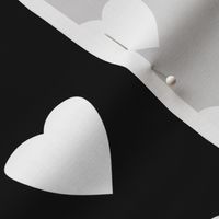 Simple Heart // White  on Black